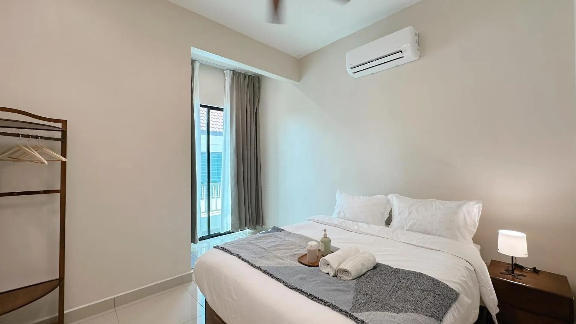 度假居 12Pax-4Br3.5Ba2Lvr/Bm/Juru/100In Proj/Autocity/Ikea Simpang Ampat